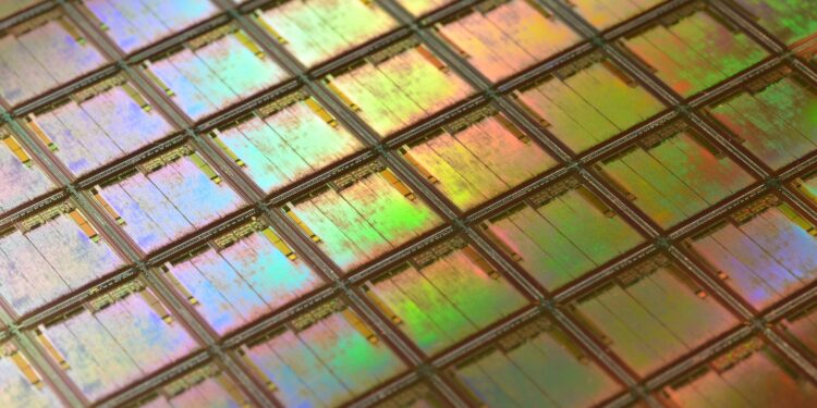Plasma scientists develop computer programs that could lower the cost of microchips and boost manufacturing