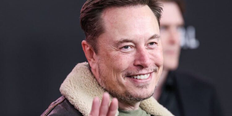 Pressure mounts against SpaceX, accused of discrimination and harassment