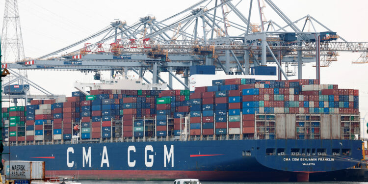 Profits of a global shipping company decline by 82.5% due to the Red Sea disturbances