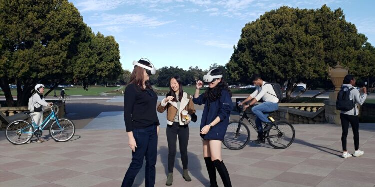 Researchers test new “mixed reality” headsets