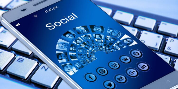 Short corrective comments can help social media users spot misinformation, study finds