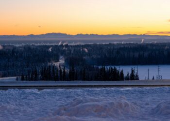 Study finds home heating fuel a direct source of sulfate in Fairbanks winter air