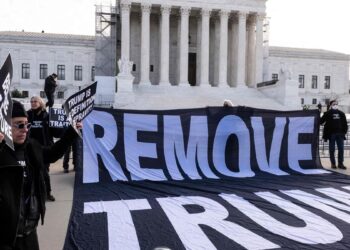 Trump ineligibility debate: campers before the Supreme Court
