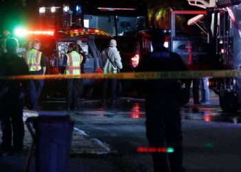 United States: small plane crashes into mobile home park, three dead