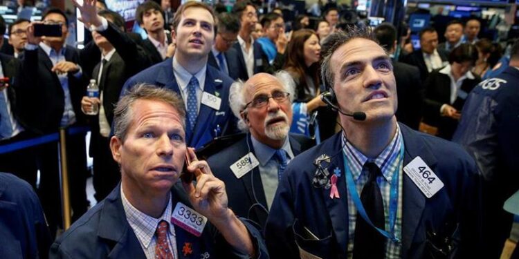 Wall Street stalls with disappointing inflation figures