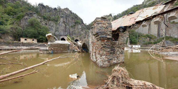 Why are people climate change deniers?  Study reveals unexpected results