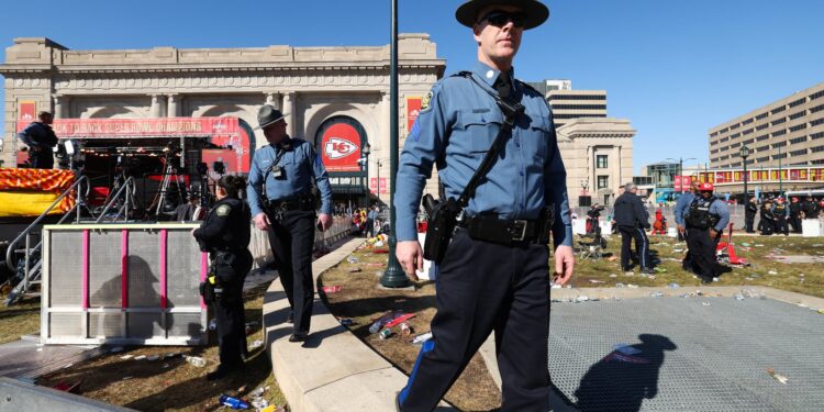 one dead, nine injured in shooting at Super Bowl-winning Kansas City Chiefs parade