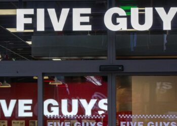 $32 cheeseburger combo causes uproar on social media