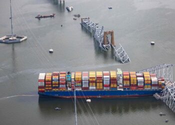 Almost impossible to survive that long in freezing water: Expert explains Baltimore search operation