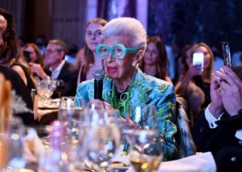 American Iris Apfel, “geriatric starlet” of fashion, dies at 102