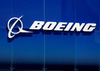 Boeing’s CEO steps down amid the company’s successive crises  Economy