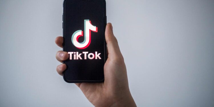 China: banning TikTok in the United States would be like “shooting yourself in the foot”