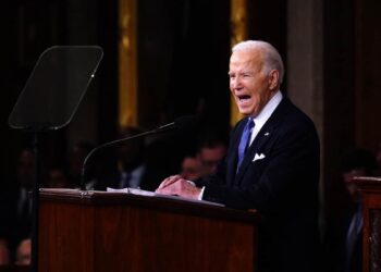 In the left corner, Jooooooooe Biden!