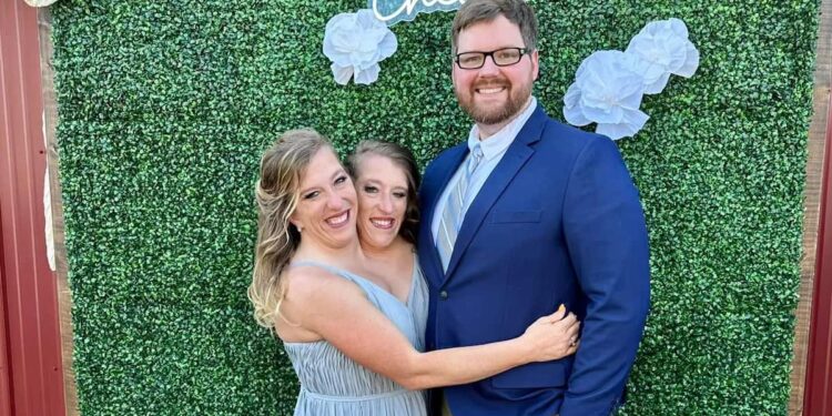 Married to a Siamese woman: reality TV star Abby Hensel has found love!