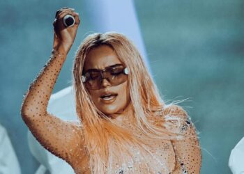Singer Karol G’s private jet makes emergency landing