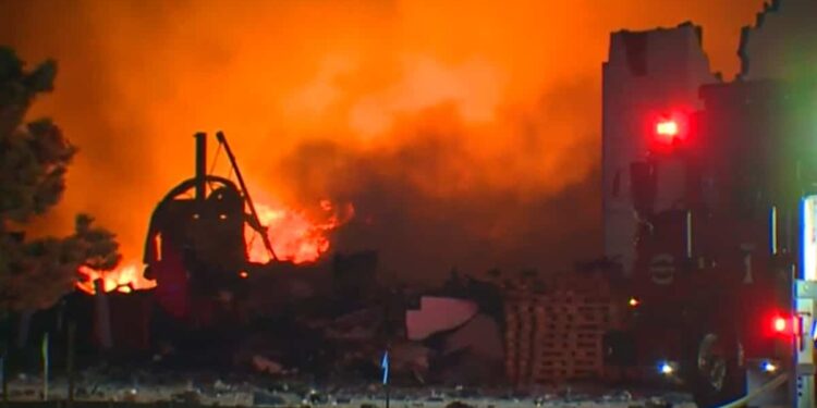 “Thousands of explosions”: one dead and one injured in the fire at an electronic cigarette store
