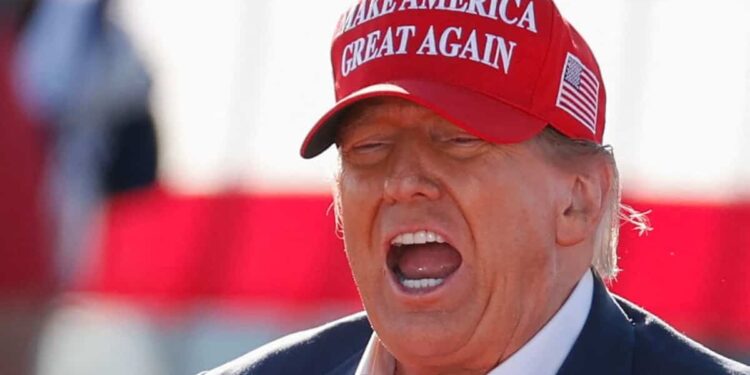 Trump in ‘panic mode’ as bail deadline approaches