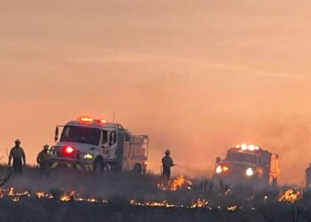 Two dead in Texas, faced with the largest fire in its history