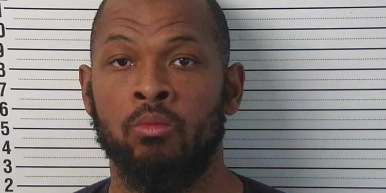 United States: 4 life sentences for planning to murder federal agents and child kidnapping