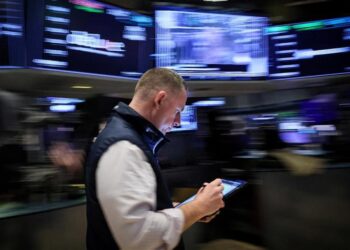 Wall Street in disarray, waiting for the Fed