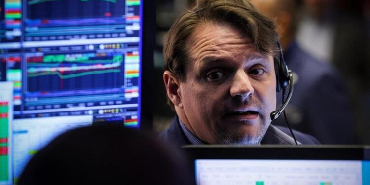 Wall Street is shocked, after the statistics