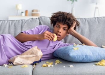 he goes blind and deaf from eating chips
