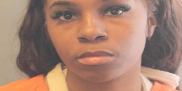 “Alone for several days”: accused of having abandoned her young children…to go on a cruise