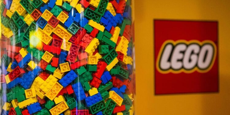California: four suspects arrested for stealing more than $300,000 worth of Lego