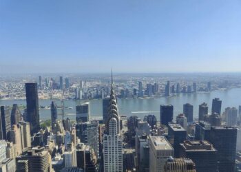 Closing Wall Street: a red finale