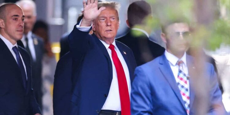 Donald Trump, Bill Clinton and pornography