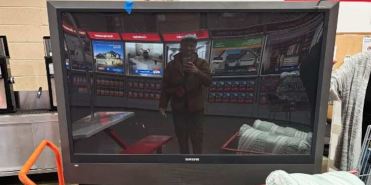 IN PHOTO |  Customer returns 2002 television to Costco