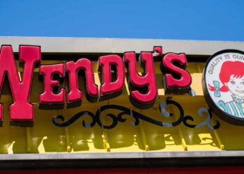Little girl in danger of death: Wendy’s restaurant labeled “imminent health risks” sued for US$20 million
