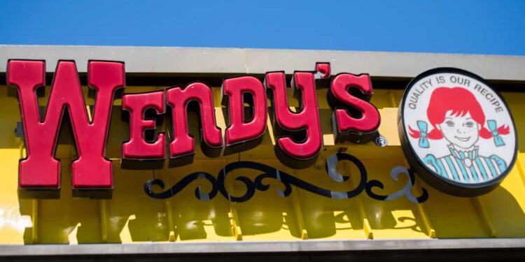 Little girl in danger of death: Wendy’s restaurant labeled “imminent health risks” sued for US$20 million