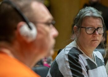 Parents of American teenager responsible for mass killing sentenced to at least 10 years in prison