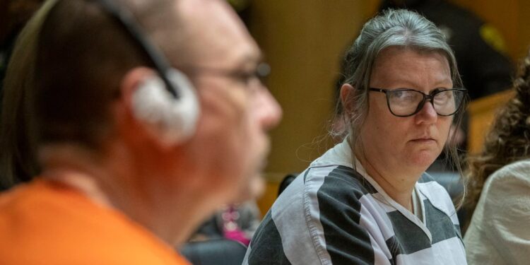 Parents of American teenager responsible for mass killing sentenced to at least 10 years in prison