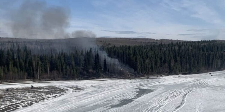 Plane with two people on board crashes in Alaska