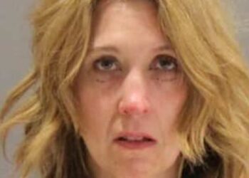 Teacher caught naked with teen in her vehicle