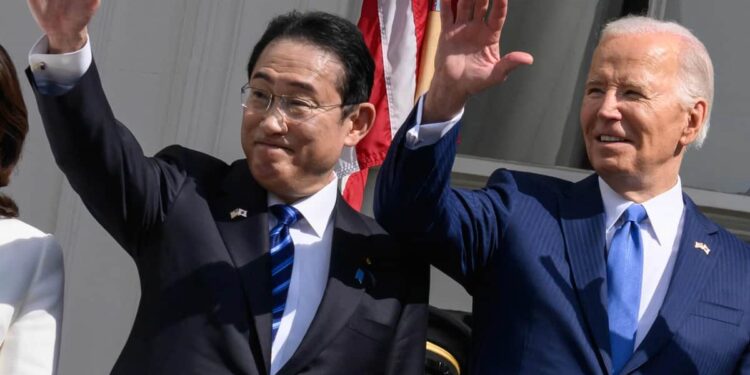 The United States and Japan strengthen their military alliance