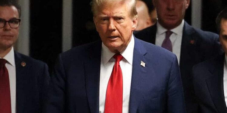 Trump trial: witness recounts scandal-hunting to protect him