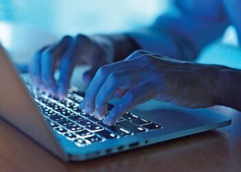 “Zombie” disinformation: old conspiracy theories resurface in the United States