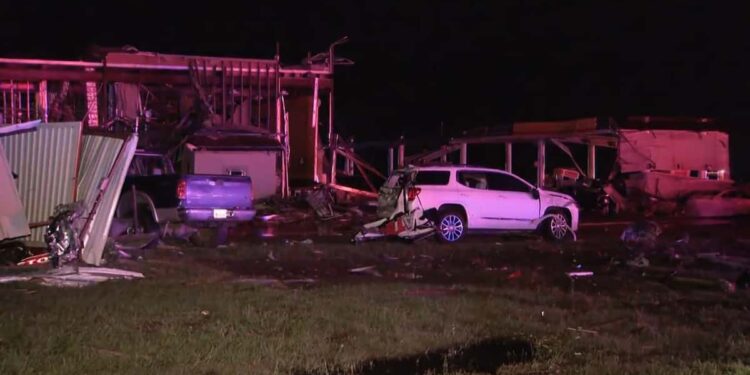At least 14 dead in tornadoes in southern United States