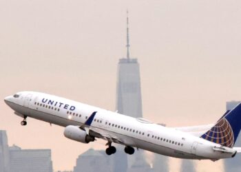 Couple quarrel: hefty fine of US$20,600 for hijacking a plane with its mayhem