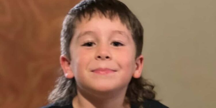 “Don’t die, I’ll come back”: 9-year-old boy saves his parents after tornado
