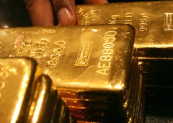 Gold rises to a new peak and silver is at the highest level in 11 years  Economy