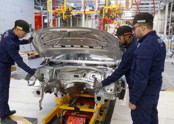 Has the Arab consumer gotten rid of the “Khawaja complex”?  |  Economy