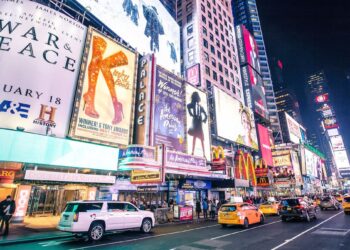 Machete attack in front of McDonald’s in Times Square