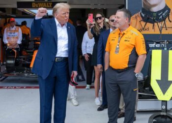 (PHOTOS) Donald Trump present at the Miami Grand Prix