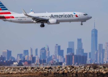 Racial discrimination: eight black men kicked off plane after body odor complaint