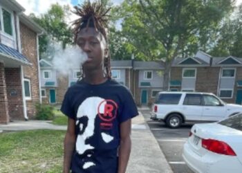Shot in the head: 17-year-old rapper accidentally shoots himself for video