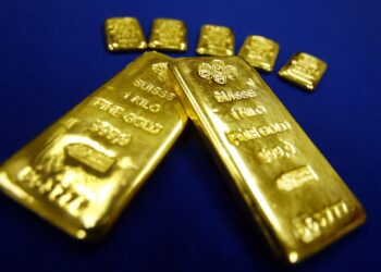 The dollar stabilizes and gold declines  Economy